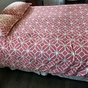 Trina Turk Queen bedspread with two standard pillow shams and one matching sheet
